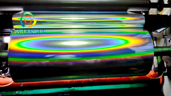 Hologram pet film rainbow.jpg
